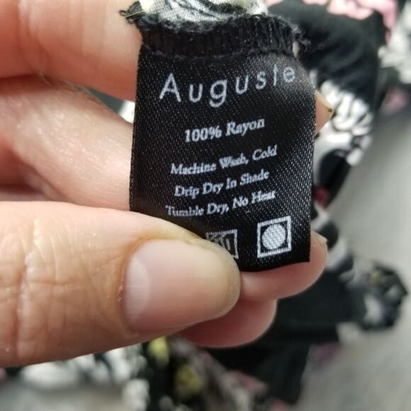 Auguste (Revolve) Gypsy Off-The-Shoulder Long Sleeve Floral Romper 4 - Picture 5 of 11